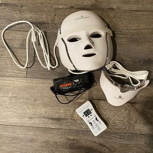 8 Element Multi-Purpose Skincare Mask